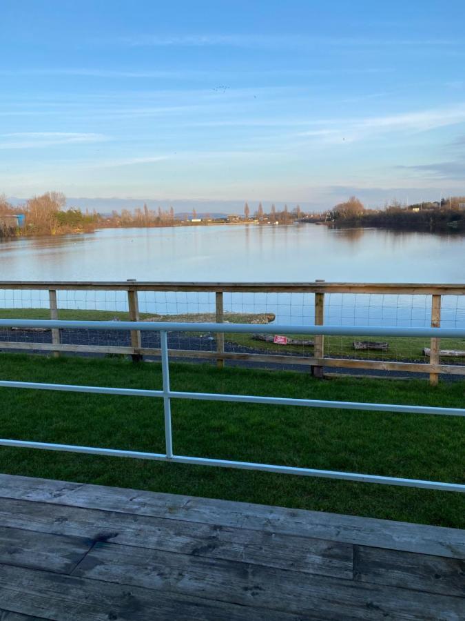 Lake View Lodge Chichester Buitenkant foto