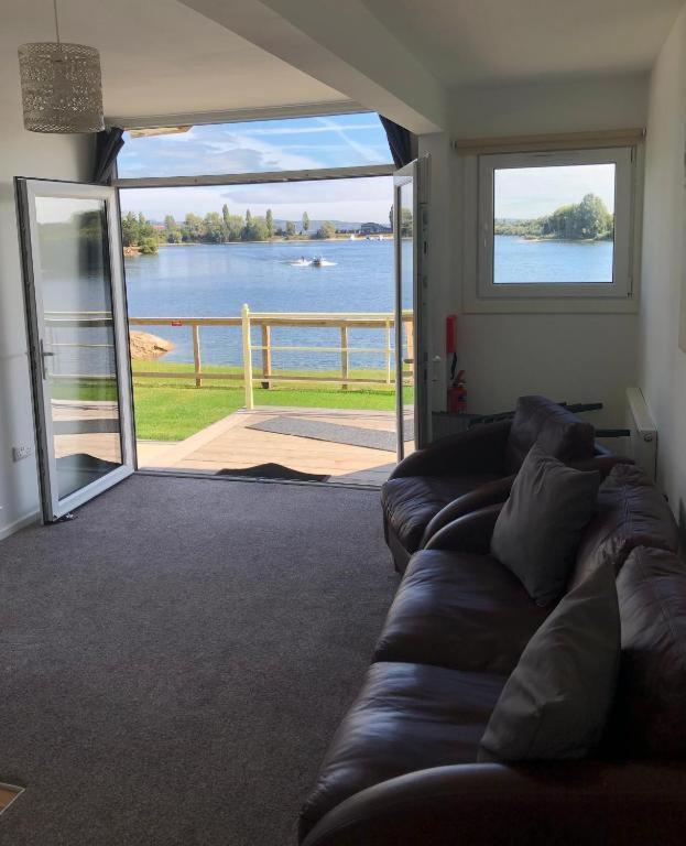 Lake View Lodge Chichester Buitenkant foto